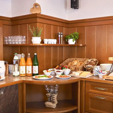 Vier Jahreszeiten Saalbach-Hinterglemm