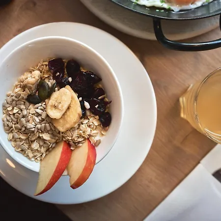 Vier Jahreszeiten 3*