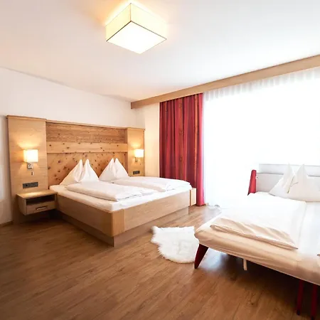 Vier Jahreszeiten 잘바흐 힌터글렘