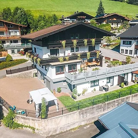 Vier Jahreszeiten Couette-café 3*